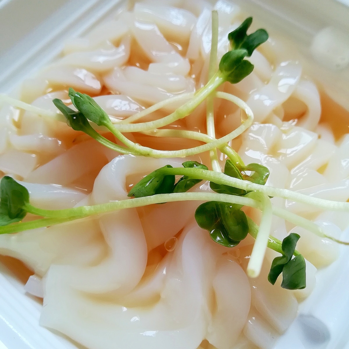 ごま油香る イカのお刺身とかいわれ大根の和え物 レシピ 作り方 By みずたまsweet 楽天レシピ ごま油香る イカのお刺身とかいわれ大根の和え物 レシピ 作り方 By みずたまsweet 楽天レシピ